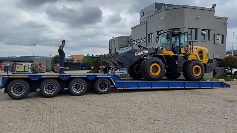 Plant and machinery transport